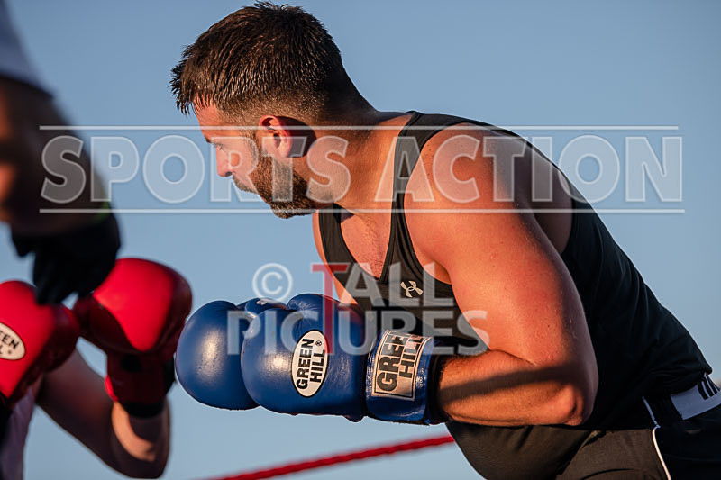 BOUT-10- Rob The Hammer Newton v Lee Alan Ted  Reggie Renouf-22 - BOUT-10 Rob 'The Hammer' Newton v Lee' Alan, Ted & Reggie' Renouf