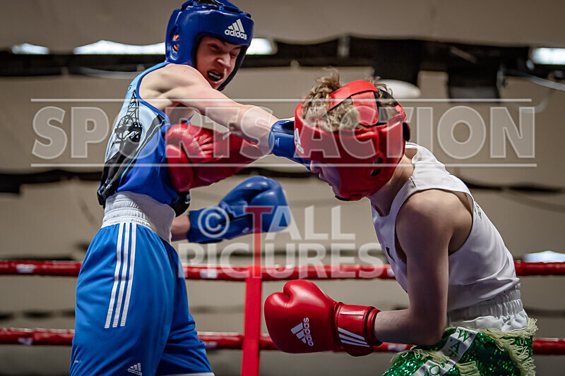 BOUT 3 - Arnie Watson v Curtis Jehu-3 - BOUT 3 - Arnie Watson v Curtis Jehu