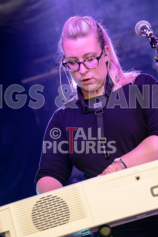 Matt Bonnville  The Cage Shakers-68 - MATT BONNEVILLE & THE CAGE SHAKERS