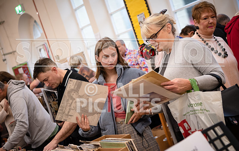 Record Fair_02-12-2018-4 - 2018 CHRISTMAS RECORD FAIR