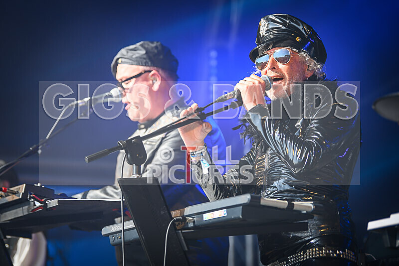 Fade 2 Grey-492 - FADE 2 GREY