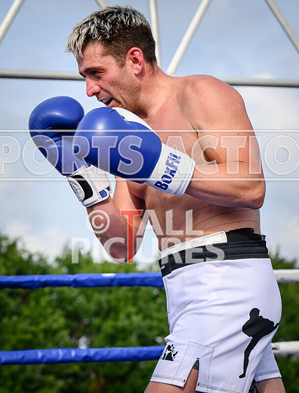 BOUT 7 - Luke Graham v Jan the Dutch Destroyer Dame-33 - BOUT 7 - Luke Graham v Jan 'the Dutch Destroyer' Dame
