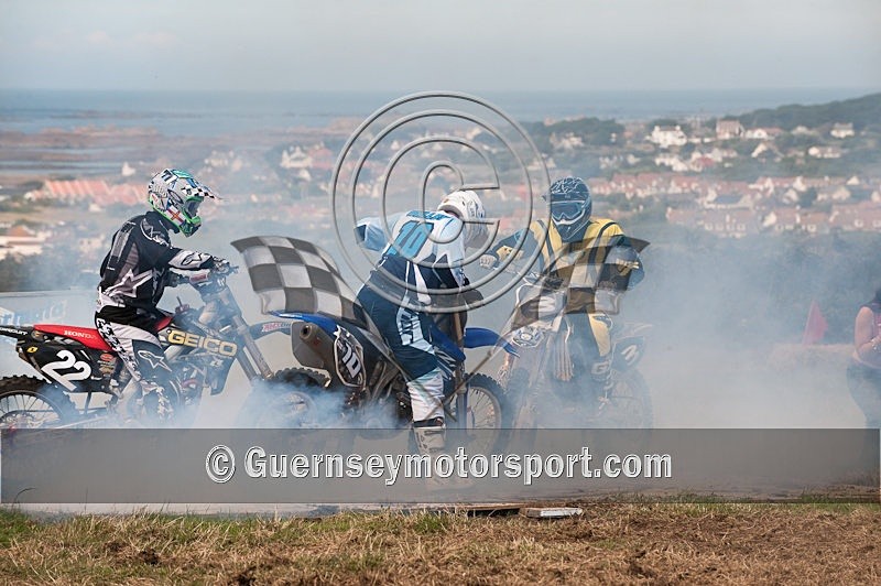 Hogwash_09-45 - HOGWASH 2009 - SCENE