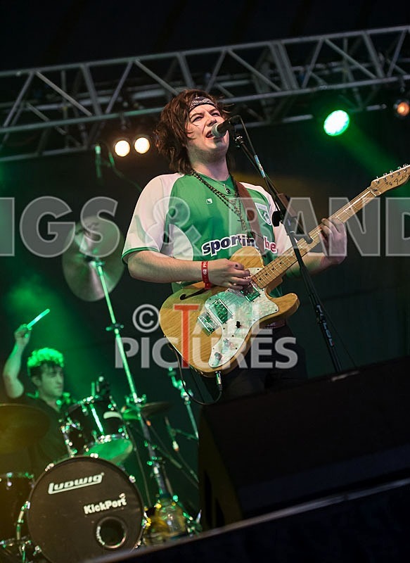 Raising Maisie-42 - RAISING MAISIE