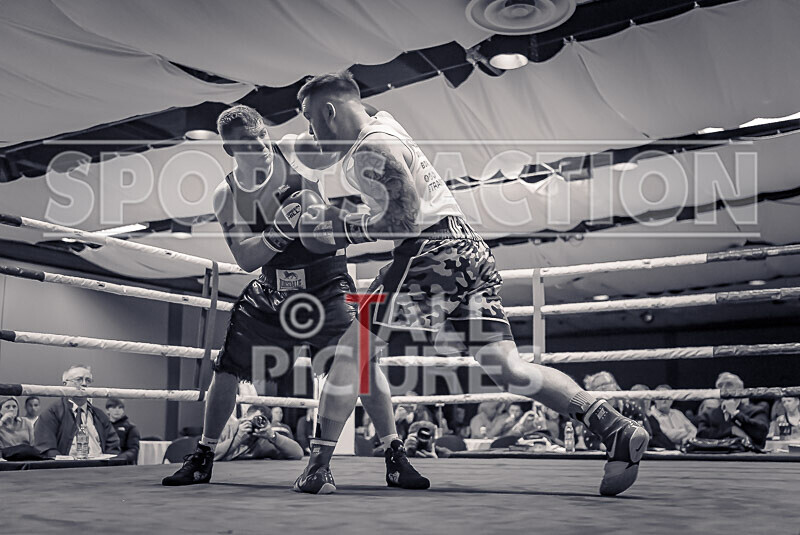 BOUT 10 - Casey De La Mare v Jamie Way-26 - BOUT 10 - Casey De La Mare v Jamie Way