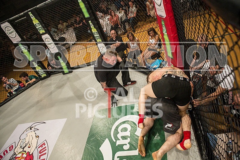 Lock-in Guernsey_2013_Bout-15-32 - BOUT-15