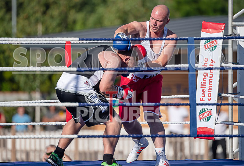 BOUT-1- Matthew The Scooby Alderton v Ian Blind Date Champion-17 - BOUT-1 Matthew 'The Scooby' Alderton v Ian 'Blind Date' Champion