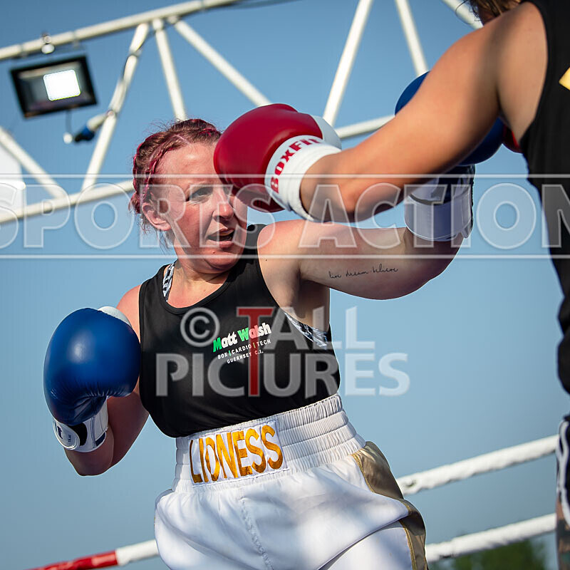BOUT 5 - Emma -the Mentalist- Martin v Katie -the Lioness- Le Tissier- - BOUT 5 - Emma 'the Mentalist' Martin v Katie 'the Lioness' Le Tissier