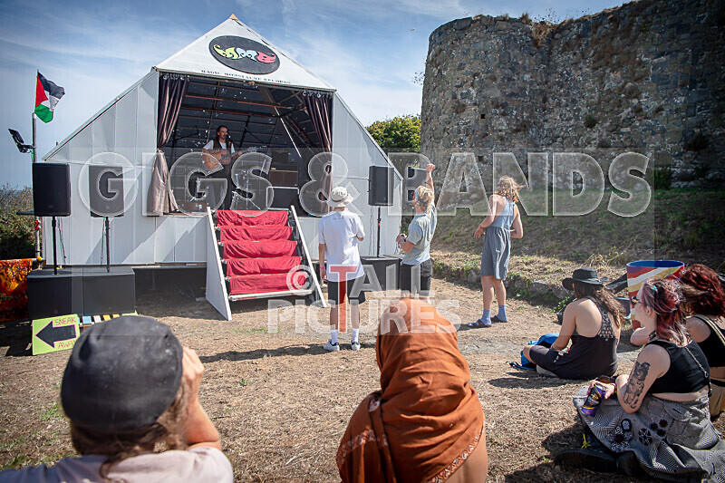 Richard Burgess-3 - RICHARD BURGESS