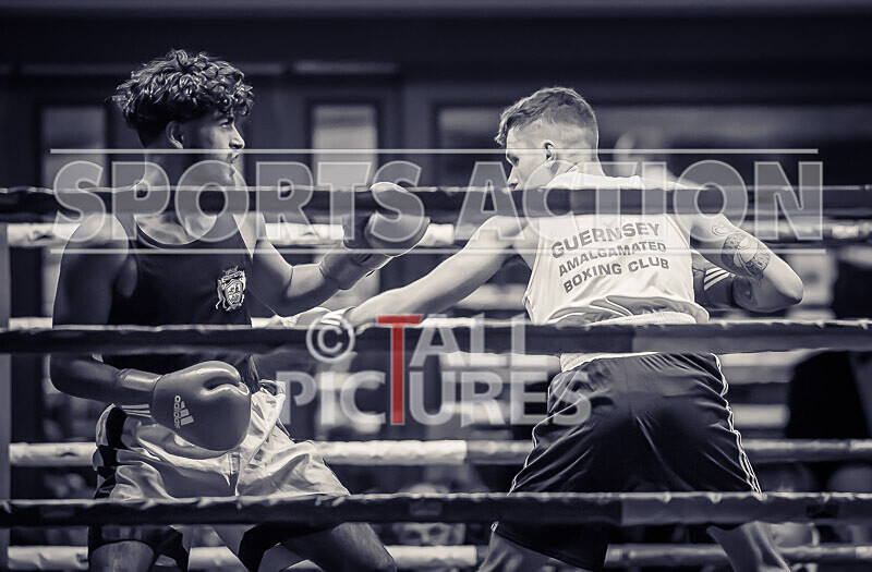 BOUT- 6 - Emile Prevel v Moin Khan-67 - BOUT: 6 - Emile Prevel v Moin Khan