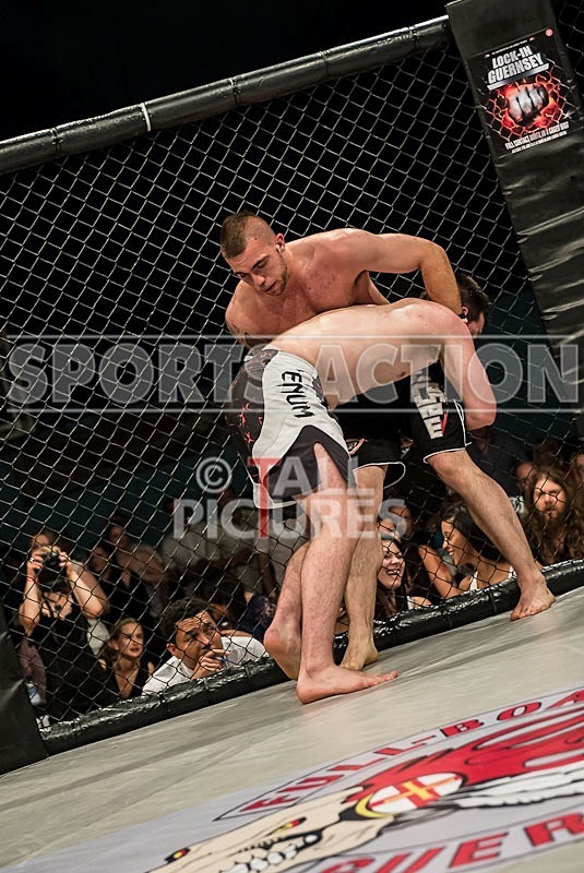 Cage Fighting_2012_Bout 11-56 - BOUT-11