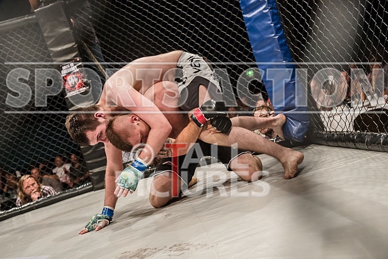 Cage Fighting_2012_Bout 11-37 - BOUT-11