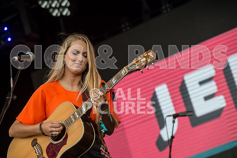 Frankie Davies-67 - FRANKIE DAVIES