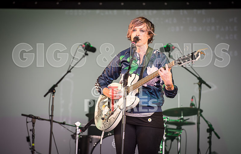 She Drew the Gun-10 - SHE DREW THE GUN