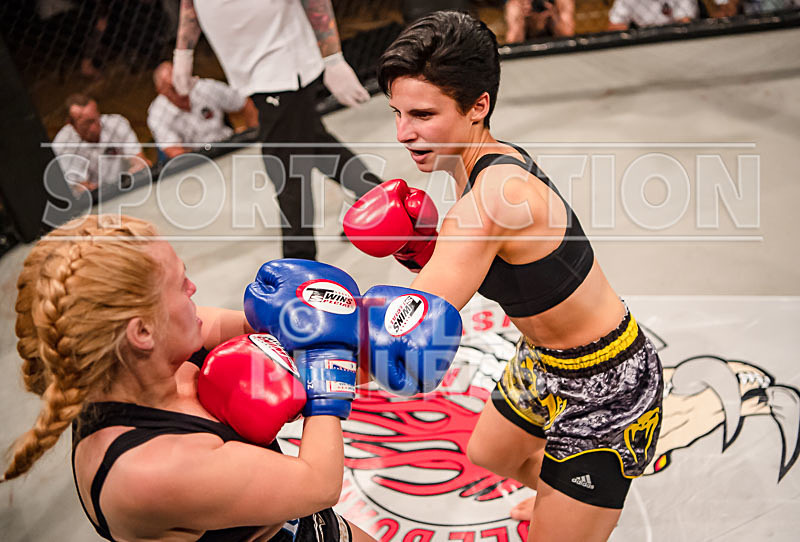 BOUT-7- Carol Crowther v Charise Mourant-43 - BOUT-7 Carol Crowther v Charise Mourant