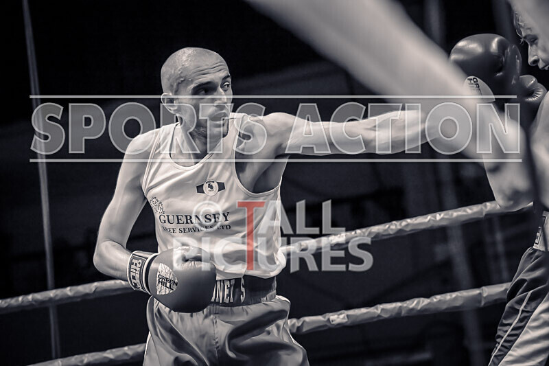 BOUT 9- Cameron Hards v Alex Sanderson-37 - BOUT 9: Cameron Hards v Alex Sanderson