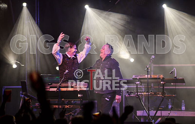 Fade2Grey-431 - FADE2GREY