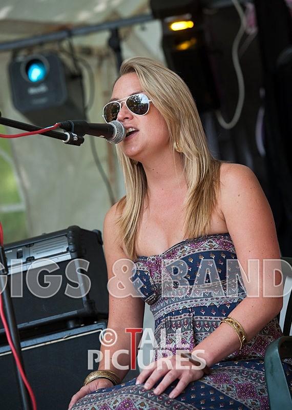 VEF Beach Life 2011-18 - BEACH LIFE 2011