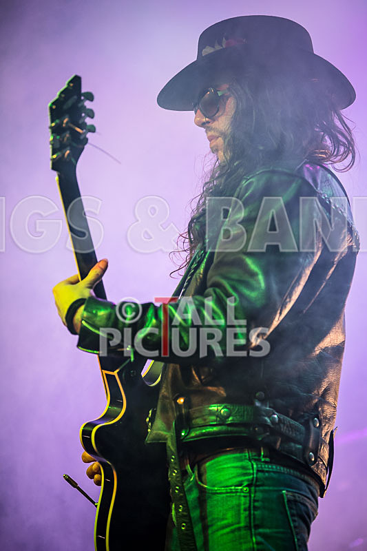 Johnny Cage and the Voodoo Groove-15 - JOHNNY CAGE AND THE VOODOO GROOVE