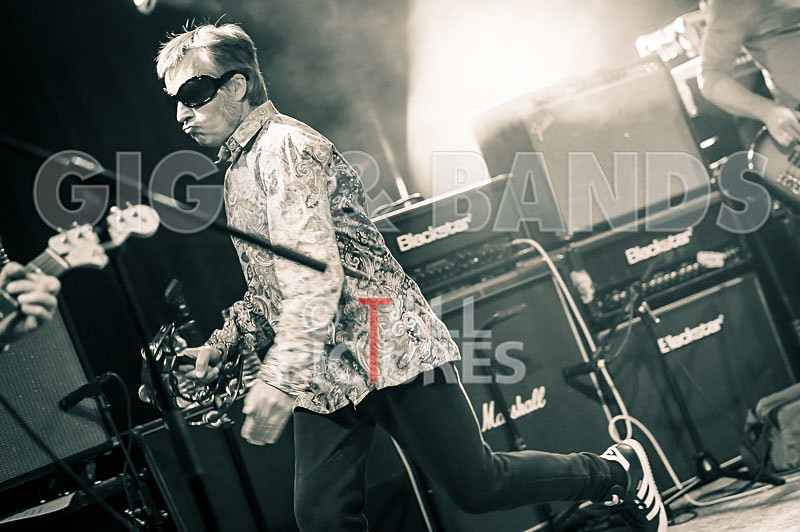 The Sacred Hearts-33 - THE SACRED HEARTS