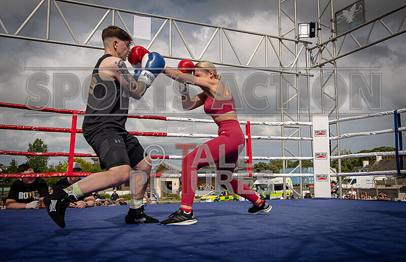 BOUT 5- Leonie Chardonnay Pike v Ellie Rocky Robinson-9 - BOUT 5- Leonie 'Chardonnay' Pike v Ellie 'Rocky' Robinson