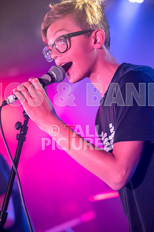 World on Fire-21 - WORLD ON FIRE