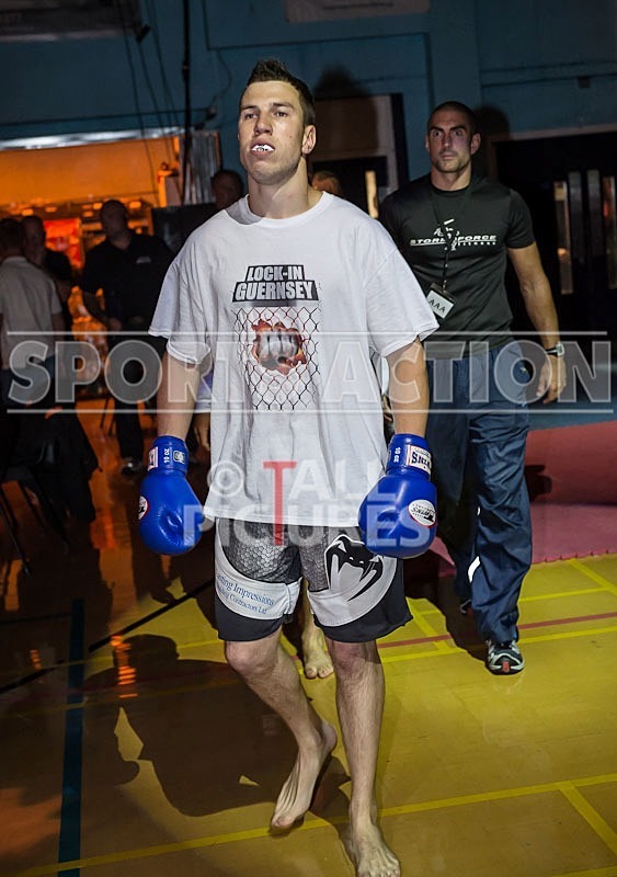 Cage Fighting_2012_Bout 3-1 - BOUT-3