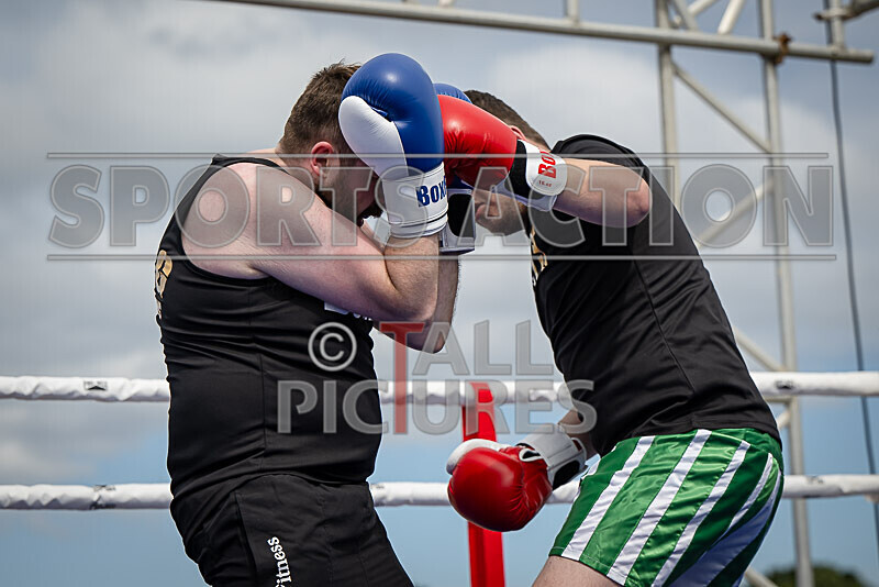 BOUT 1- Iron Mike Carre v Martin in Need of Help-28 - BOUT 1- 'Iron' Mike Carre v Martin 'in Need of' Help
