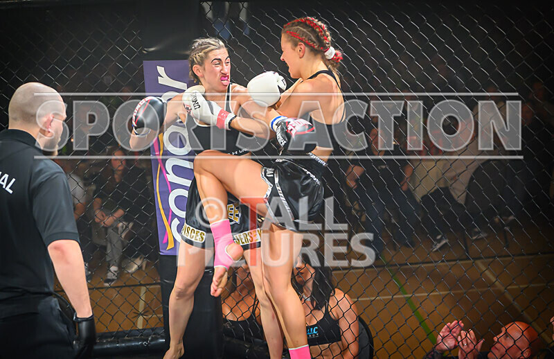 BOUT- 9 - Laura Douglas v Georgia Blumsom-66 - BOUT 9 - Laura Douglas v Georgia Blumsom