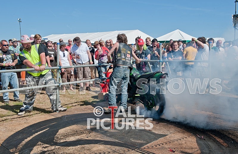 Greenman Burnout-33 - GREENMAN BURNOUTS 2010