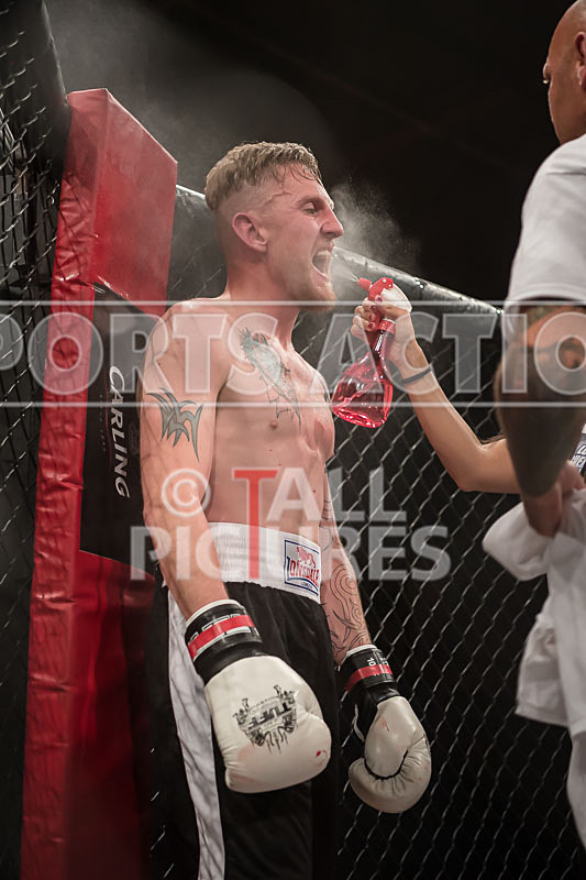 Marcin Wilinski v Dave Fairbrother-30 - BOUT 2 Marcin Wilinski v Dave Fairbrother