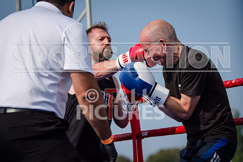BOUT 2 - Steve -The Stoat- Ozanne v Alan -Dinosaur- Donaldson-32 - BOUT 2 - Steve 'The Stoat' Ozanne v Alan 'Dinosaur' Donaldson
