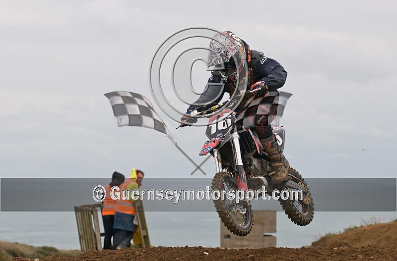 Moto-X_06-11-10-19 - MOTO-X_06-11-2010