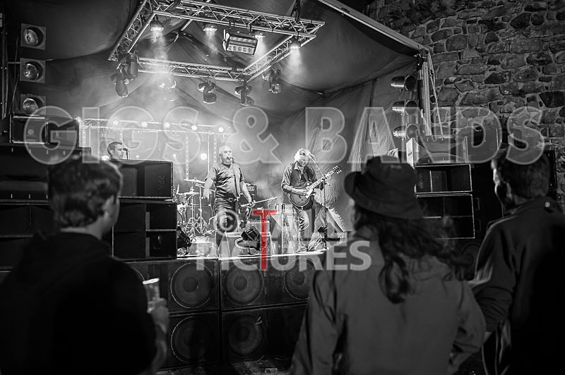 Attila the Stock Broker-21 - ATTILA THE STOKEBROKER'S BARNSTORMERS