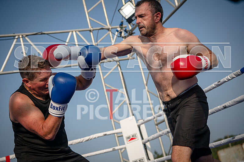 BOUT 8 - Roland -the Doc- Archer v -Dangerous- Trevor Morris-21 - BOUT 8 - Roland 'the Doc' Archer v 'Dangerous' Trevor Morris
