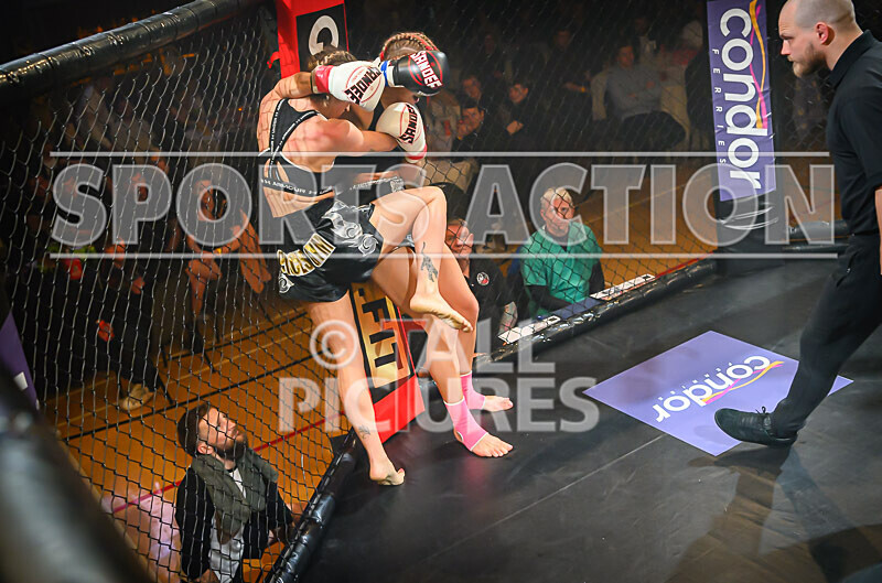 BOUT- 9 - Laura Douglas v Georgia Blumsom-51 - BOUT 9 - Laura Douglas v Georgia Blumsom