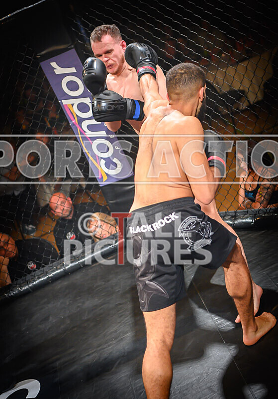 BOUT- 2 - Dom Boyce v Dom Simon-9 - BOUT 2 - Dom Boyce v Dom Simon