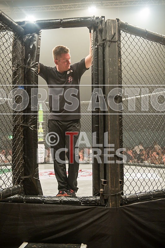 Lock-in Guernsey_2013_Scene-55 - THE WEIGH-INS & ATMOSPHERE