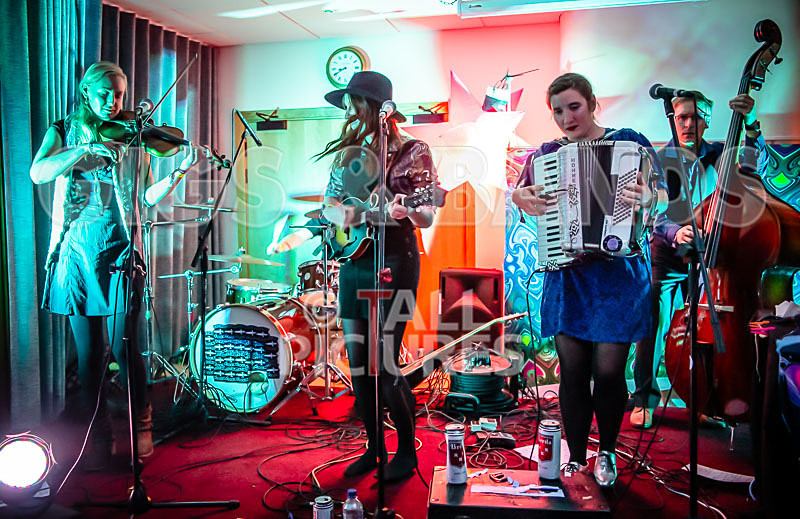 The Cor Damme Lars-40 - THE PEACE TENT STAGE