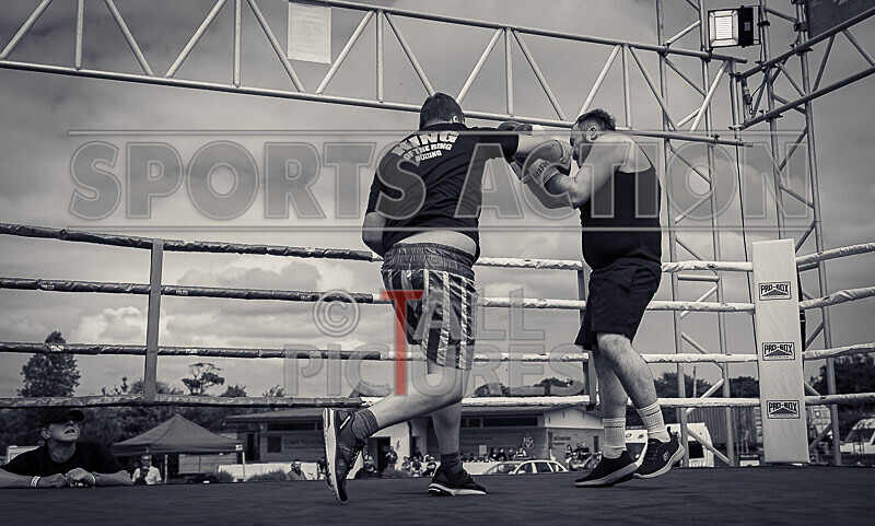 BOUT 1- Iron Mike Carre v Martin in Need of Help-21 - BOUT 1- 'Iron' Mike Carre v Martin 'in Need of' Help