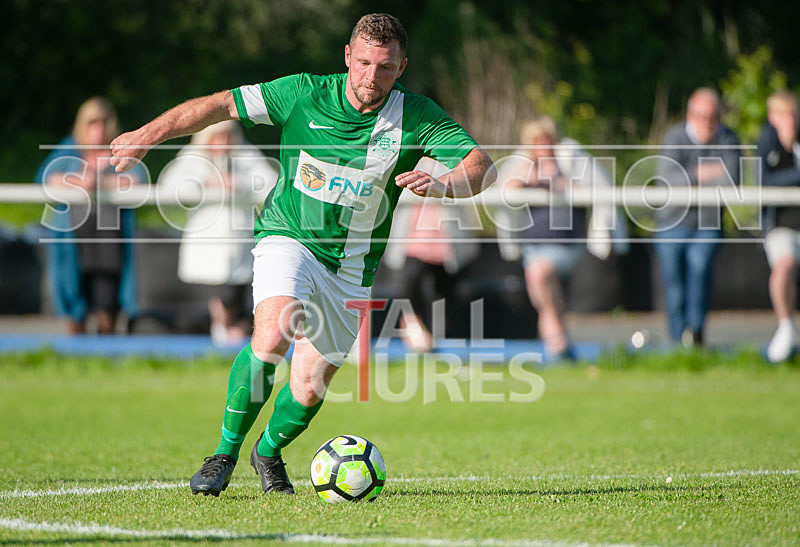 Guernsey v Upton Park-21 - GUERNSEY v UPTON PARK