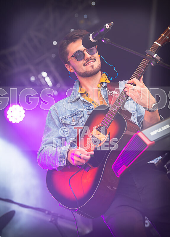 Russell the French Boys-11 - RUSSELL & THE FRENCH BOYS