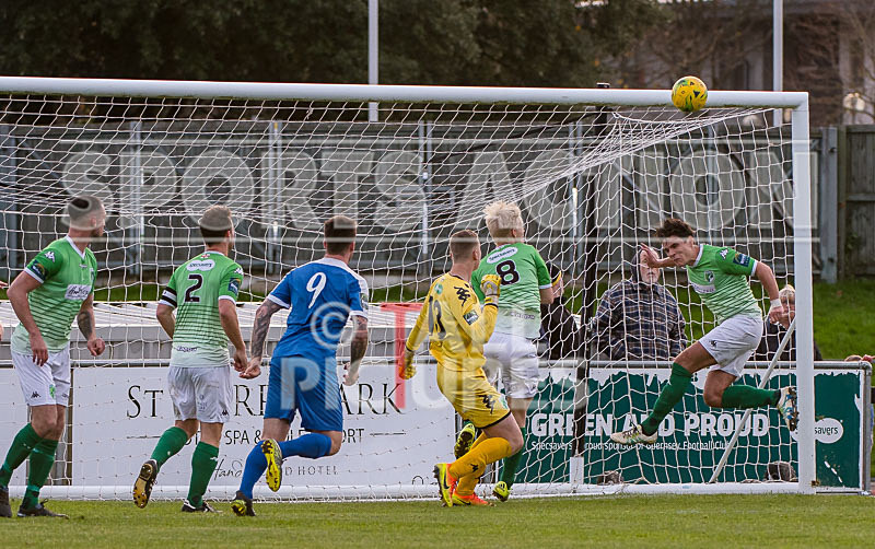 GFC v Shoreham_18-11-2017-59 - GUERNSEY FC v SHOREHAM