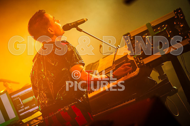 Fade2Grey-374 - FADE2GREY