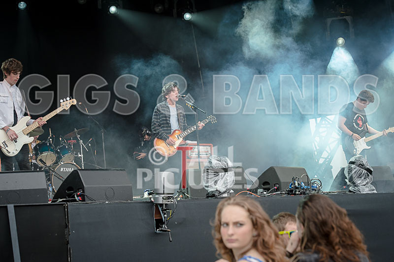 Pretty Vicious-8 - PRETTY VICIOUS