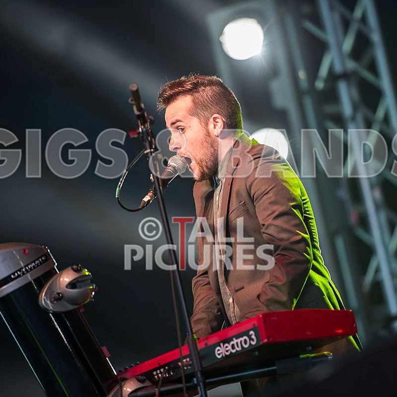 Raising Maisie-10 - RAISING MAISIE