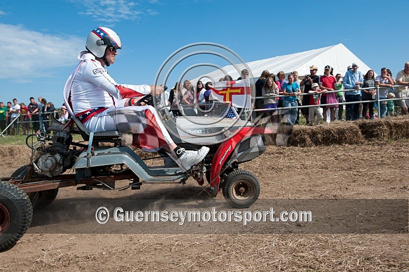 Hogwash_09-88 - HOGWASH 2009 - SCENE