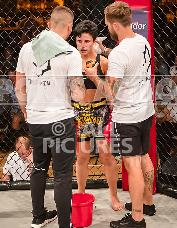 BOUT-7- Carol Crowther v Charise Mourant-33 - BOUT-7 Carol Crowther v Charise Mourant