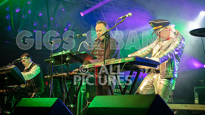 Fade2Grey-462 - FADE2GREY