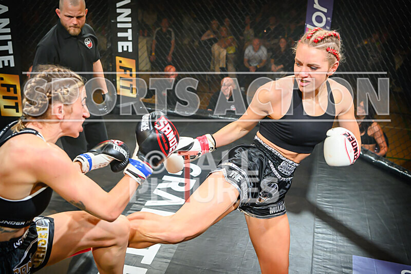 BOUT- 9 - Laura Douglas v Georgia Blumsom-6 - BOUT 9 - Laura Douglas v Georgia Blumsom